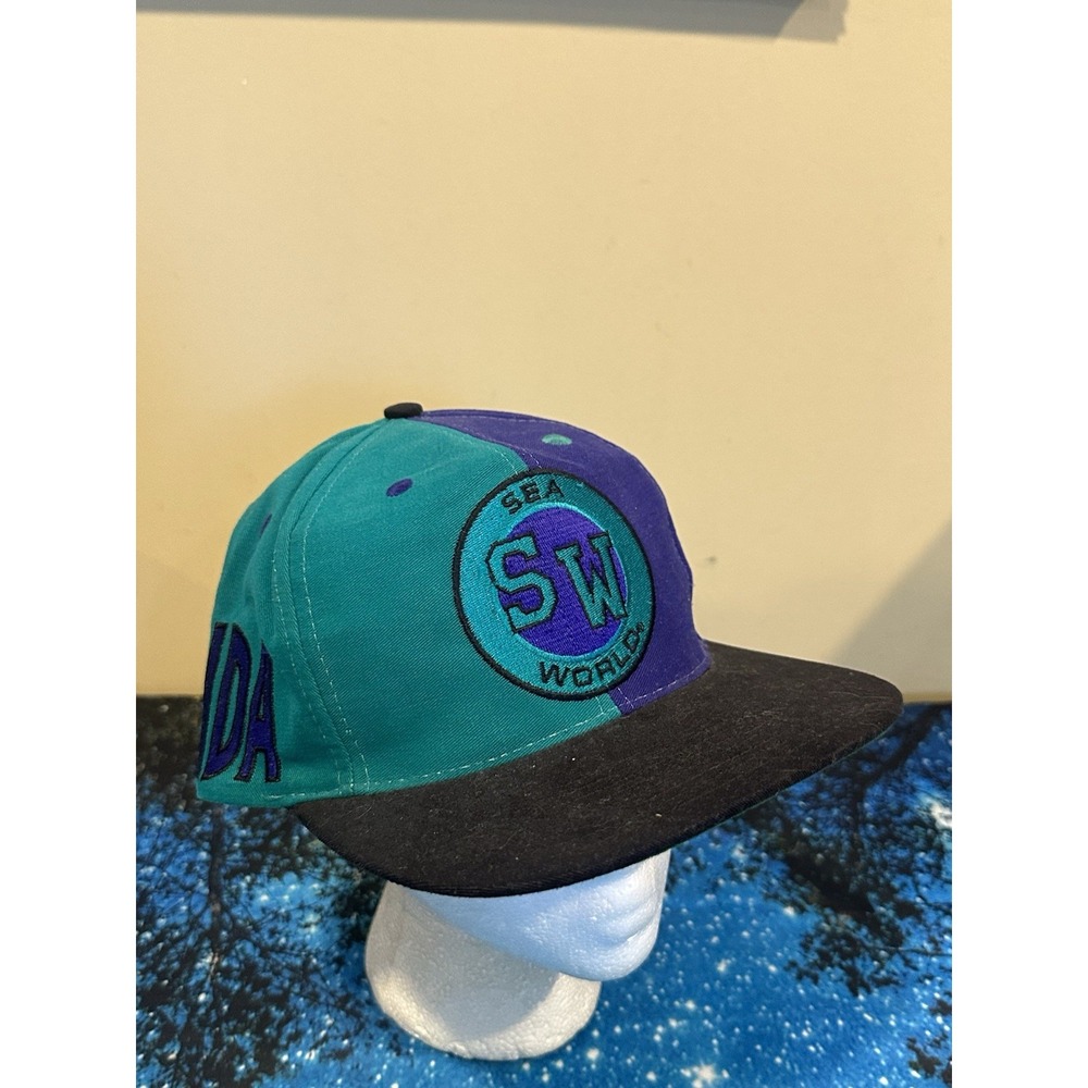 Vintage‎ Sea World SnapBack Hat